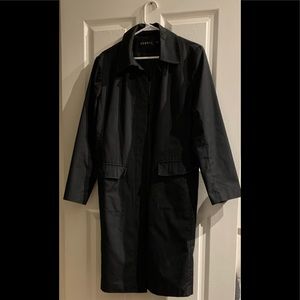 Black Trench Coat Black 3/4 Length Size Medium. Perfect for Fall
